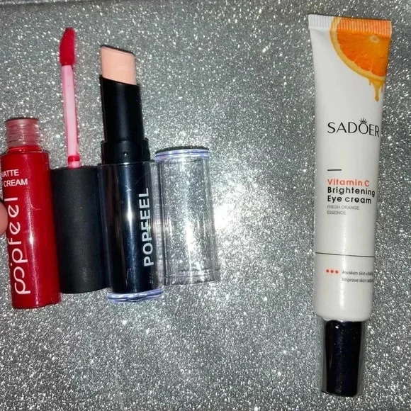 Glam makeup set 🤍😩 - Picture 6 of 6